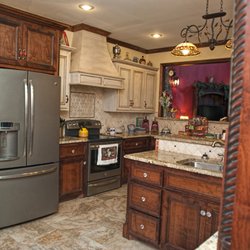 Yellow Rose Inn - Kitchen
