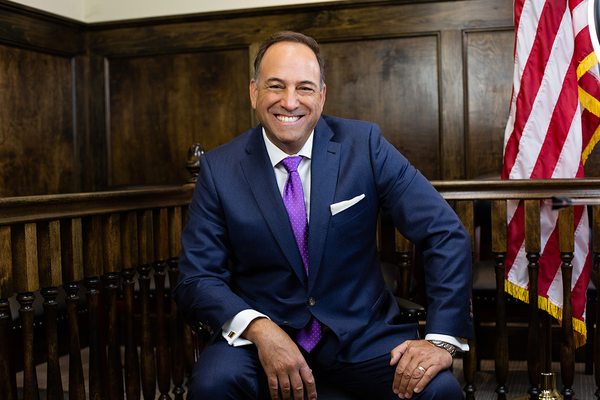 Put a former insurance company lawyer on your side. - One of the things that makes Levinson Law Group different is that Gordon Levinson used to represent the biggest insurance companies in North America.  Put his experience and insider knowledge on your side.