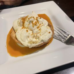 Banana cream pie with caramel drizzle Banana cream pie with caramel drizzle