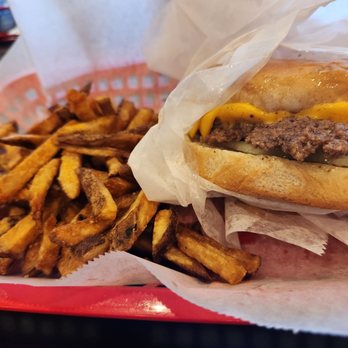 Dyer's Burgers - Single - Burgers Near Me - Memphis, Tennessee