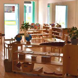 Blooming House Montessori