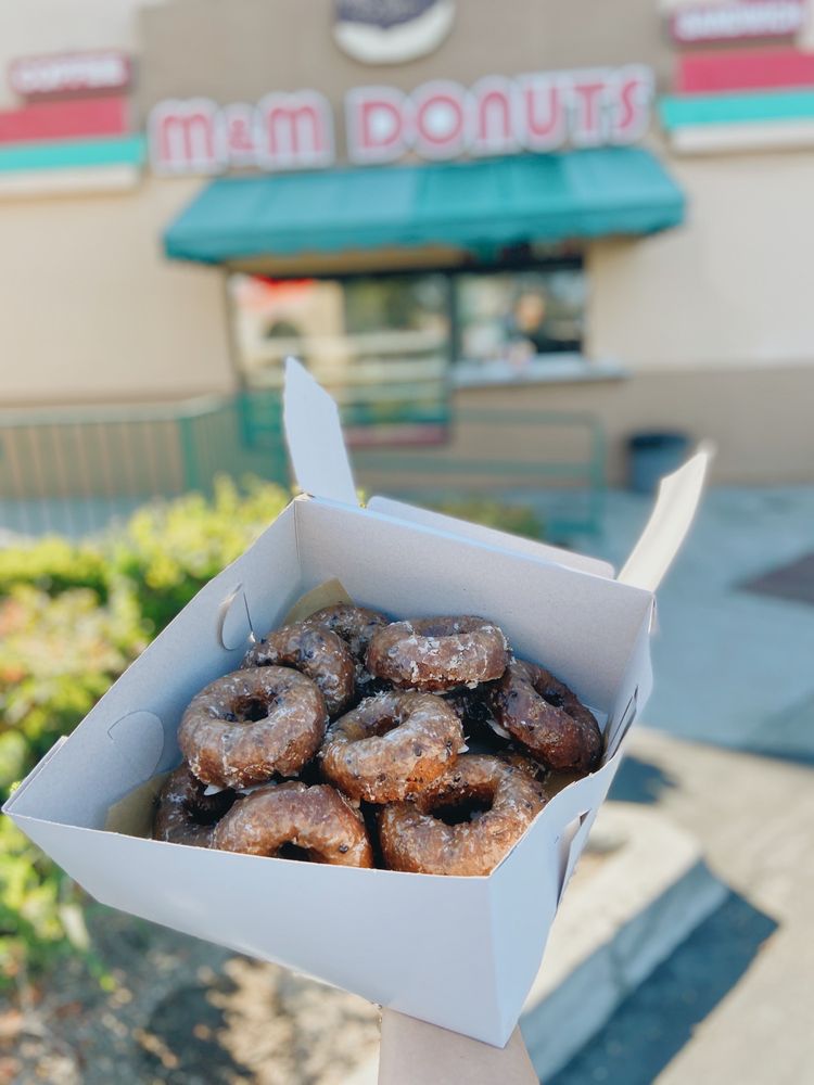 M & M Donuts