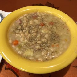 Maple Leaf Cafe - Ham and bean soup