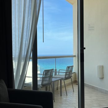 Live Aqua Resort - Resorts Near Me - Cancún, ROO