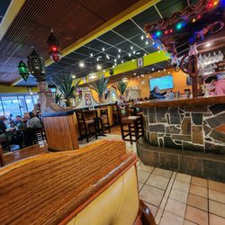 El Parian Mexican Restaurant - Bar area