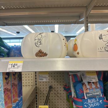 Walgreens - Cute Halloween decor - Cosmetics & Beauty Supply Near Me - Saratoga Springs, Utah Walgreens - Cute Halloween decor - Cosmetics & Beauty Supply Near Me - Saratoga Springs, Utah