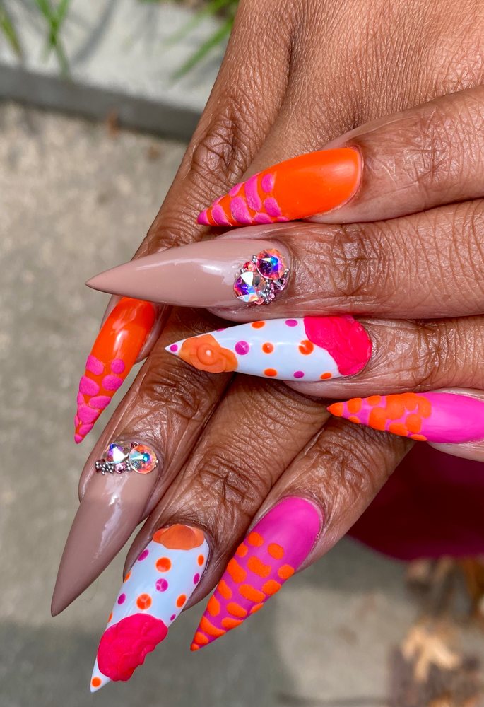 KMP Nails Logo