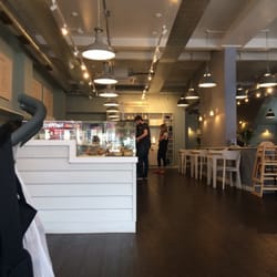 Finch House Cafe & Bakery - Interior photo 2