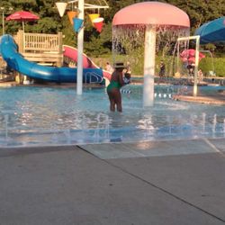 Wheaton Glenmont Outdoor Pool