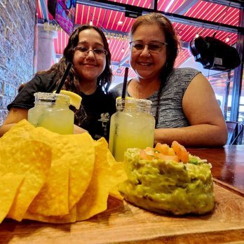 Amelias Mexican Kitchen - Guacamole, Margaritas, & Pretty Ladies - Mexican Near Me - Tucson, Arizona Amelias Mexican Kitchen - Guacamole, Margaritas, & Pretty Ladies - Mexican Near Me - Tucson, Arizona