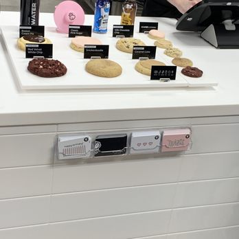 Crumbl - Wicker Park - Samples - Bakeries Near Me - Chicago, Illinois