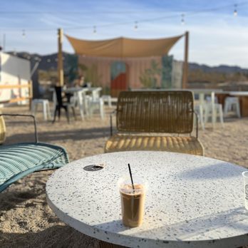 Más o Menos - Dirty chai with vanilla sweetener. - Cocktail Bars Near Me - Joshua Tree, California