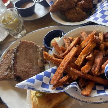 Mama Bird - Brisket and sweet potato fries - Southern Near Me - Las Vegas, Nevada Mama Bird - Brisket and sweet potato fries - Southern Near Me - Las Vegas, Nevada