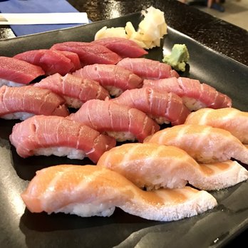 Kotobuki - Top-bottom of nigiri/ 'sushi': maguro ($5/ 2pc), TORO ($8/ 2pc) and salmon belly - Japanese Near Me - San Diego, California