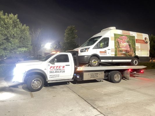 Towing Service - Towing vehicle services