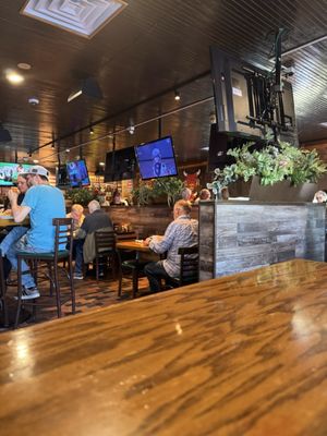 Village Tavern & Grill by null