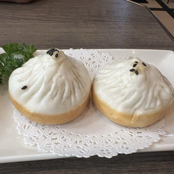 Paradise Dynasty - B2. Pan Fried Shanghai Kurobuta Pork Bun - Singaporean Near Me - Costa Mesa, California Paradise Dynasty - B2. Pan Fried Shanghai Kurobuta Pork Bun - Singaporean Near Me - Costa Mesa, California