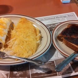 The Garden Of Eat'n - This is my ham mushroom and cheese omelet with hash browns and whole wheat toast tasty