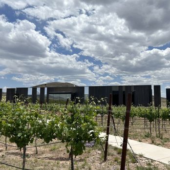 Los Milics Vineyards - Tasting room and vineyard. - Wine Tasting Room Near Me - Elgin, Arizona