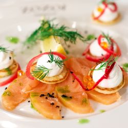 Zozoi - Salmon Sashimi