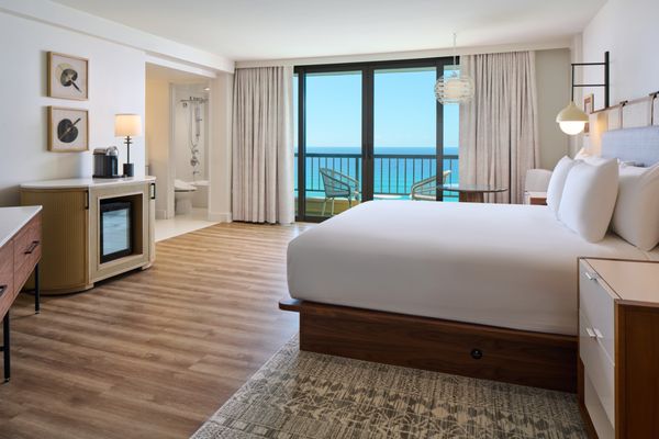 Hyatt Regency Waikiki Beach Resort and Spa by null
