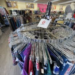 Plato's Closet - Lulu rack