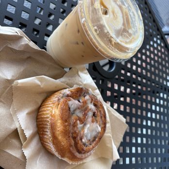 eminato - Cinnamon Roll & Vanilla Latte With Almond Milk. - Coffee & Tea Near Me - Hillsborough, New Jersey eminato - Cinnamon Roll & Vanilla Latte With Almond Milk. - Coffee & Tea Near Me - Hillsborough, New Jersey