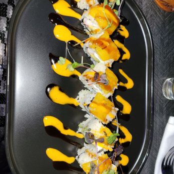 Dulce Patria Bar & Grill - Sushi roll with sweet plantains - Sushi Bars Near Me - Paterson, New Jersey