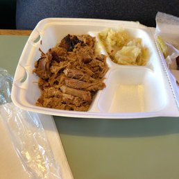 Bbq platter w/cabbage Bbq platter w/cabbage
