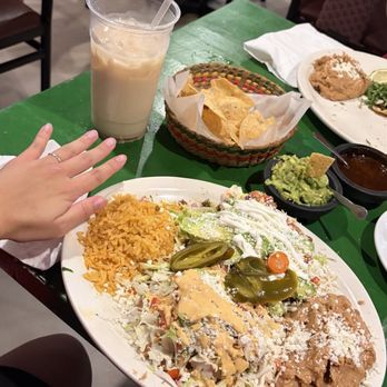 Sabroso! Mexican Grill - Tostada platillo - Mexican Near Me - Chicago, Illinois