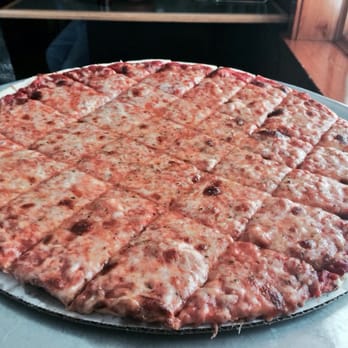Kaiser's Pizza & Pub - Large Thin Crust Pizza - Pizza Near Me - Gurnee, Illinois Kaiser's Pizza & Pub - Large Thin Crust Pizza - Pizza Near Me - Gurnee, Illinois
