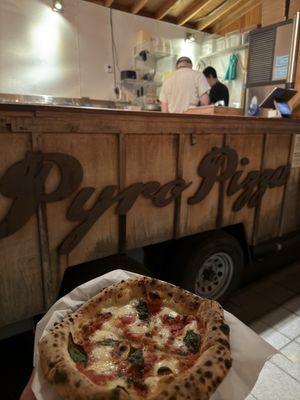 Pyro Pizza by null