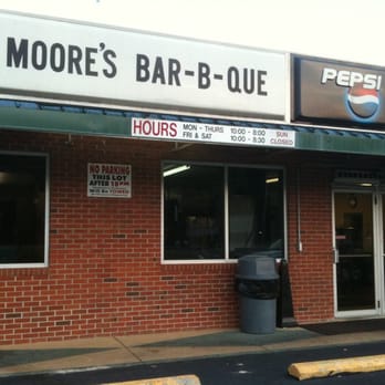 Moore's Olde Tyme Barbeque - Barbeque Near Me - New Bern, North Carolina