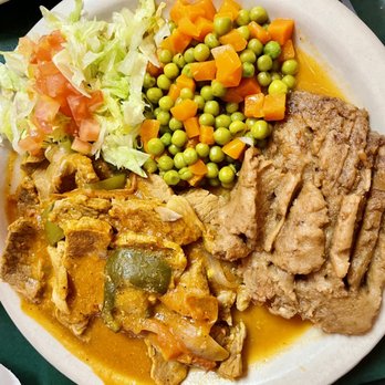 Las Vegas Restaurant - Steak Ranchero, vegetables, refried beans and salad - Mexican Near Me - Harlingen, Texas Las Vegas Restaurant - Steak Ranchero, vegetables, refried beans and salad - Mexican Near Me - Harlingen, Texas