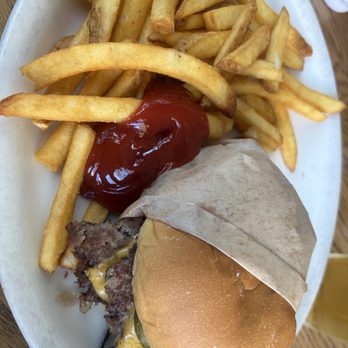 Benchmark Eatery - Smash Burger - New American Near Me - Santa Barbara, California Benchmark Eatery - Smash Burger - New American Near Me - Santa Barbara, California