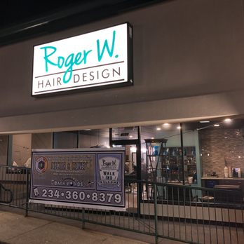 Roger W Hair Design - Front of shop ... they have a huge parking lot which makes it easy to park here!! - Hair Salons Near Me - Canton, Ohio