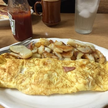 Ridgedale Lunch - Ham and cheese omelette - Breakfast & Brunch Near Me - Morristown, New Jersey