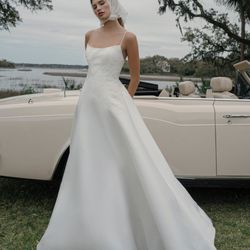 Joli Bride - Blue Willow by Anne Barge