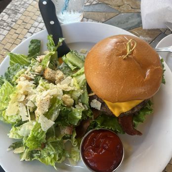 Marmalade Cafe - Smokey Bbq Bacon Cheeseburger and Caesar Salad - New American Near Me - Los Angeles, California Marmalade Cafe - Smokey Bbq Bacon Cheeseburger and Caesar Salad - New American Near Me - Los Angeles, California