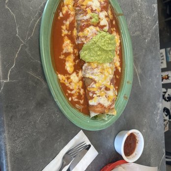 El Tarasco - Super Deluxe Burrito - Mexican Near Me - Manhattan Beach, California