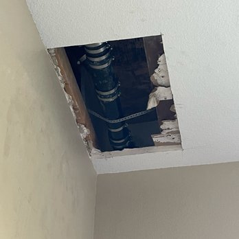 Honest Handyman - Before ceiling repair - Handyman Near Me - La Mesa, California Honest Handyman - Before ceiling repair - Handyman Near Me - La Mesa, California