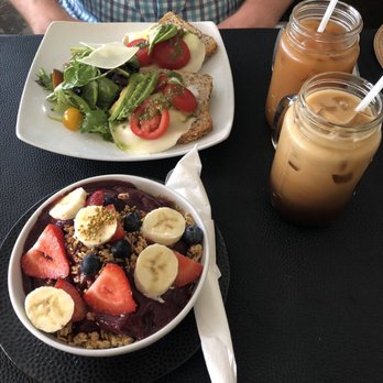 Kafe K - Açaí Bowl and Organic Poached Eggs - Breakfast & Brunch Near Me - Santa Monica, California Kafe K - Açaí Bowl and Organic Poached Eggs - Breakfast & Brunch Near Me - Santa Monica, California