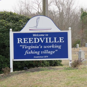Buzzard's Point Marina - Reedville "Virginia's Working Fishing Village" greets you as you enter Reedville. - Boat Charters Near Me - Reedville, Virginia
