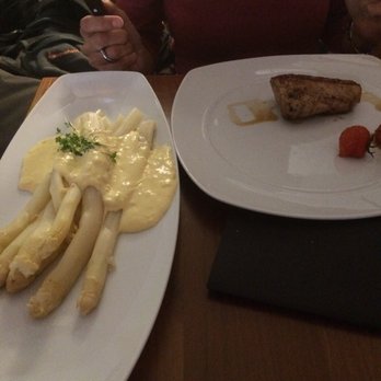 Alte Münze - Schweinefilet mit Spargel... auch hier eher kleine Portionen, aber als Ladys-Menü vollkommen ok. - Steakhouses Near Me - Dresden, SN