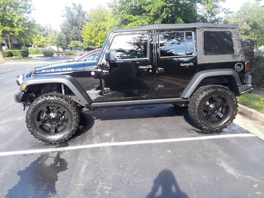 Exterior Mobile Detailing Services - We specialize in providing high quality service to all our customers, we always come out to you, home or business location. We try our best to accommodate our client's demanding schedules. The dedication that we provide to each car we clean is the same dedication we would provide to our own vehicles. The most important thing to us is that you are 100% satisfied with the detailing work we do for your vehicle. Regardless, of the job, we will always give your car the ultimate treatment. Whether you need complete interior cleaning for one car, or you need complete service for your entire fleet, call Ace Detailing today to schedule an appointment. We operate 7 days a week (including holidays). Contact us to learn more about our services. Our Pledge: We will give your automobile our full attention and personalized service. After all maintaining a clean automobile can add satisfaction of owning the vehicle. Exterior Mobile Detailing Services - We specialize in providing high quality service to all our customers, we always come out to you, home or business location. We try our best to accommodate our client's demanding schedules. The dedication that we provide to each car we clean is the same dedication we would provide to our own vehicles. The most important thing to us is that you are 100% satisfied with the detailing work we do for your vehicle. Regardless, of the job, we will always give your car the ultimate treatment. Whether you need complete interior cleaning for one car, or you need complete service for your entire fleet, call Ace Detailing today to schedule an appointment. We operate 7 days a week (including holidays). Contact us to learn more about our services. Our Pledge: We will give your automobile our full attention and personalized service. After all maintaining a clean automobile can add satisfaction of owning the vehicle.