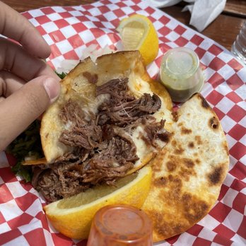 Birrierra Los Patroncitos - Quesabirria de res con harina tortillas - Food Trucks Near Me - Bakersfield, California Birrierra Los Patroncitos - Quesabirria de res con harina tortillas - Food Trucks Near Me - Bakersfield, California