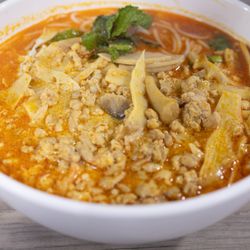 Ong's Kitchen - Red curry noodle