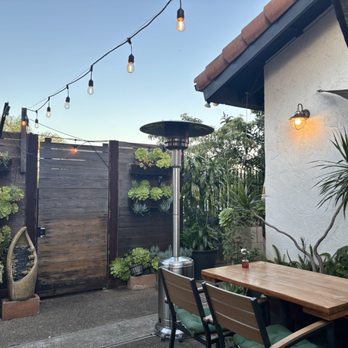 Turmeric Thai Kitchen - Outdoor eating area - Thai Near Me - La Jolla, California Turmeric Thai Kitchen - Outdoor eating area - Thai Near Me - La Jolla, California