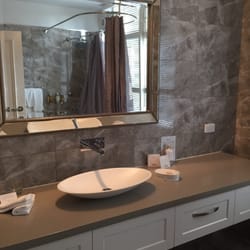 Lake House - Large bathrooms with underfloor heating
