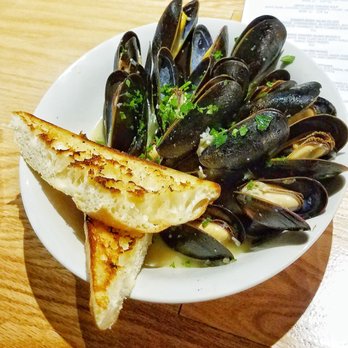 RAPPOURT - Prince Edward Island Mussels - Bars Near Me - Ann Arbor, Michigan